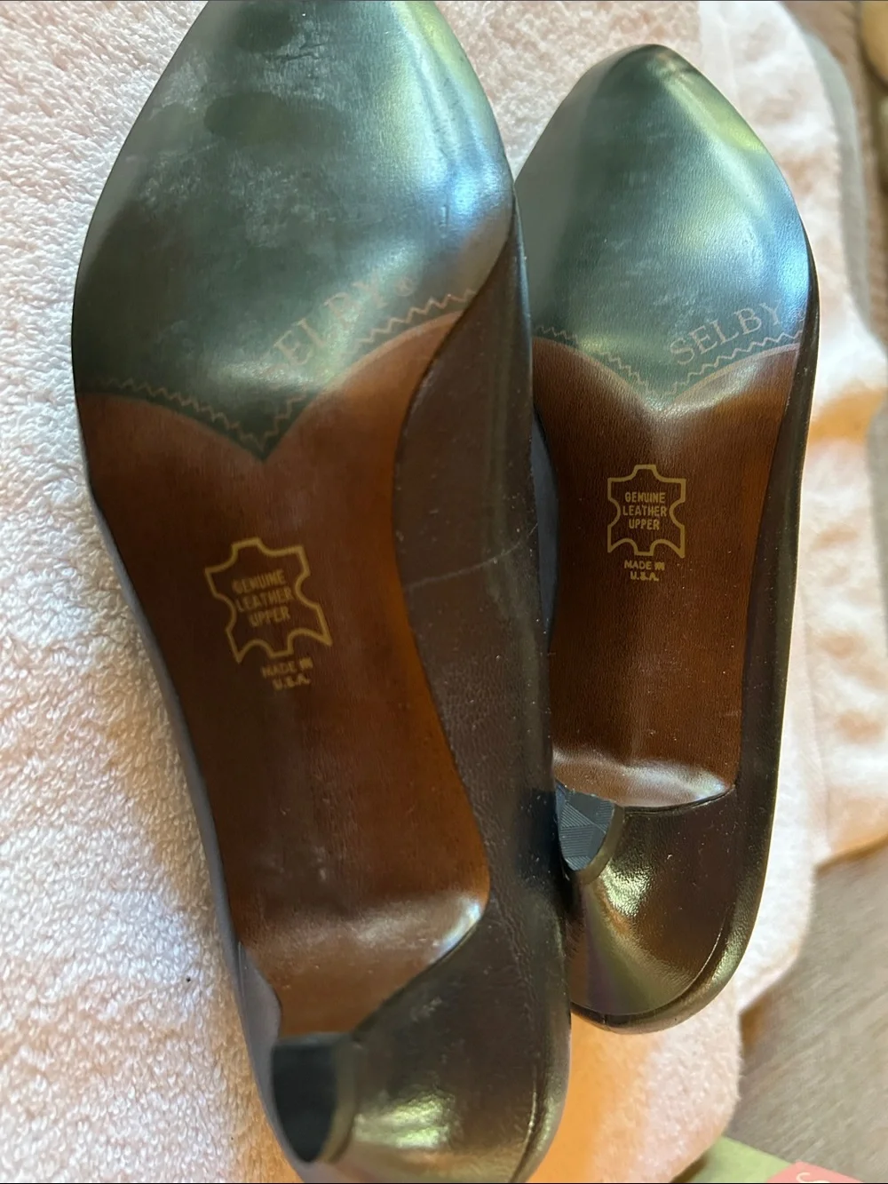 Selby Divine Dark Navy Leather Gold Jeweled Kitten Heel Pumps, Size 6 | NWT